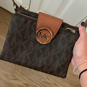 Michael Kors Crossbody